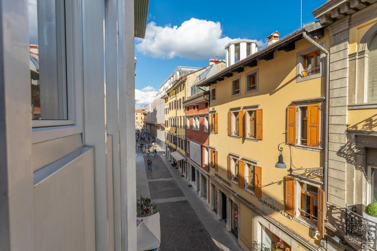 Udine Palazzo D'Aronco Modern Apartment Exterior photo